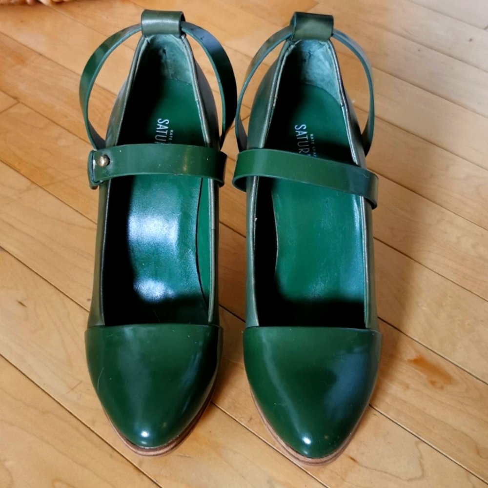 Kate Spade Saturday Green pumps in size 6